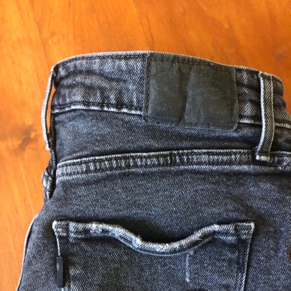 High Rise Levi - Picture 2 of 4